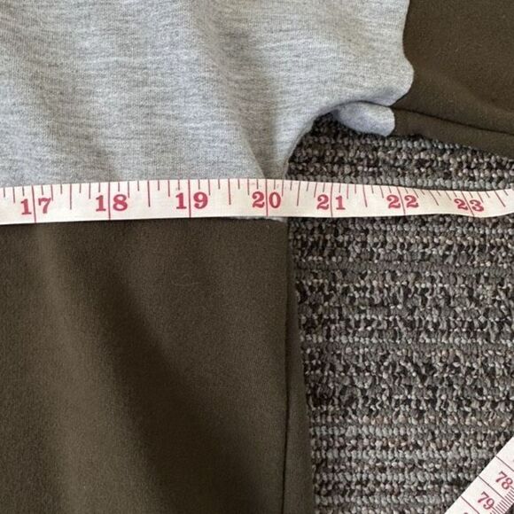 Colorblock Sweatshirt Top With Back Tie Detail L - Picture 5 of 6